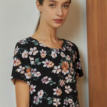 Reversible Basic Blouse II with black floral prints and solid beige