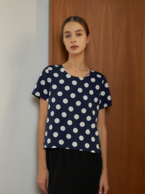 Reversible Basic Blouse II with navy polka dots and black
