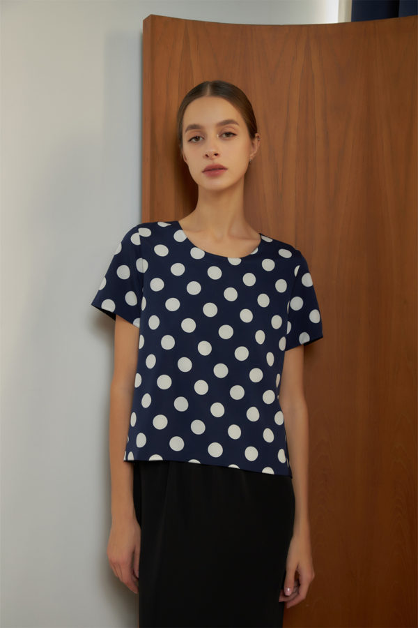 Reversible Basic Blouse II with navy polka dots and black