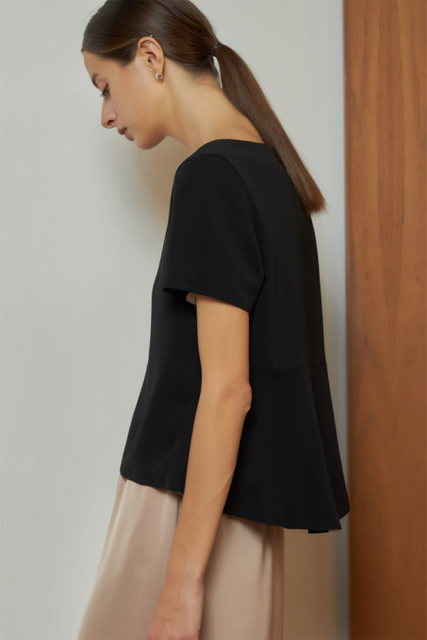 Reversible Basic Blouse II with navy polka dots and black (reverse side)