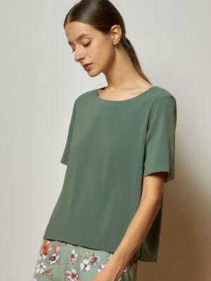 Reversible Basic Blouse I with bw polka dots and light green (reverse side)