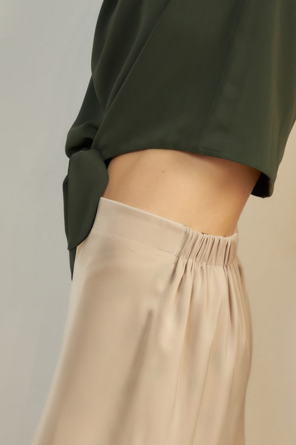 Reversible Signature Pants with bw polka dots and solid beige