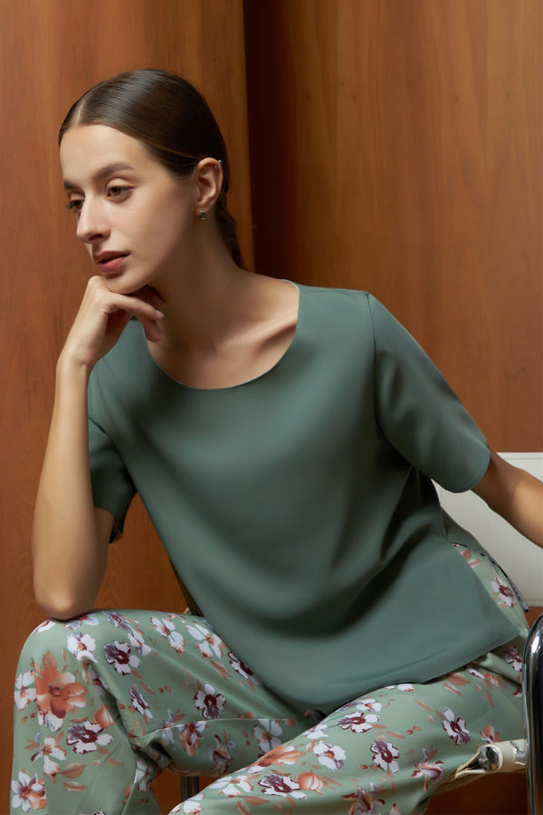 Reversible Basic Blouse I with bw polka dots and light green