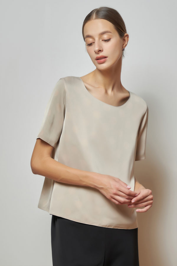 Reversible Basic Blouse I with navy polka dots and solid beige