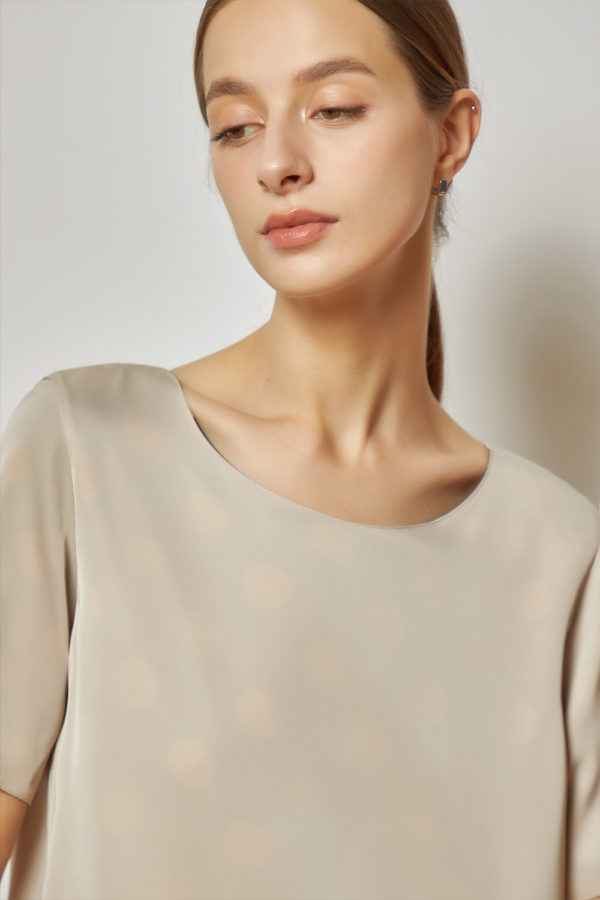Reversible Basic Blouse I with navy polka dots and solid beige