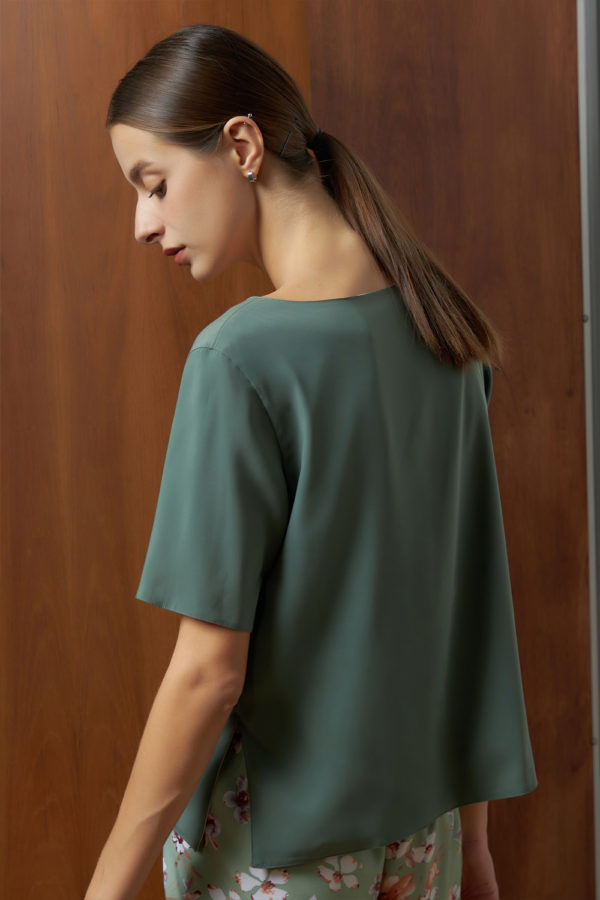 Reversible Basic Blouse I with bw polka dots and light green