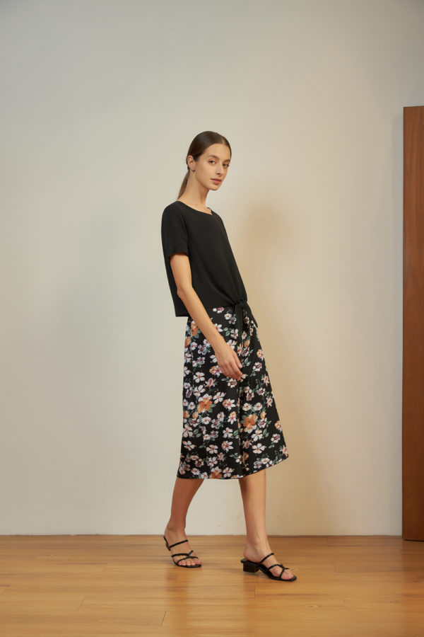 Reversible Cropped Wide Leg Pants with black floral prints and black