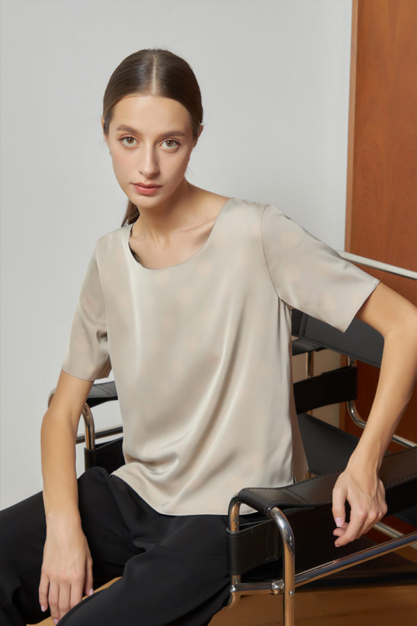 Reversible Basic Blouse I with navy polka dots and solid beige