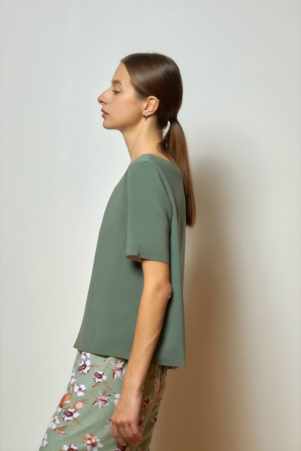 Reversible Basic Blouse I with bw polka dots and light green