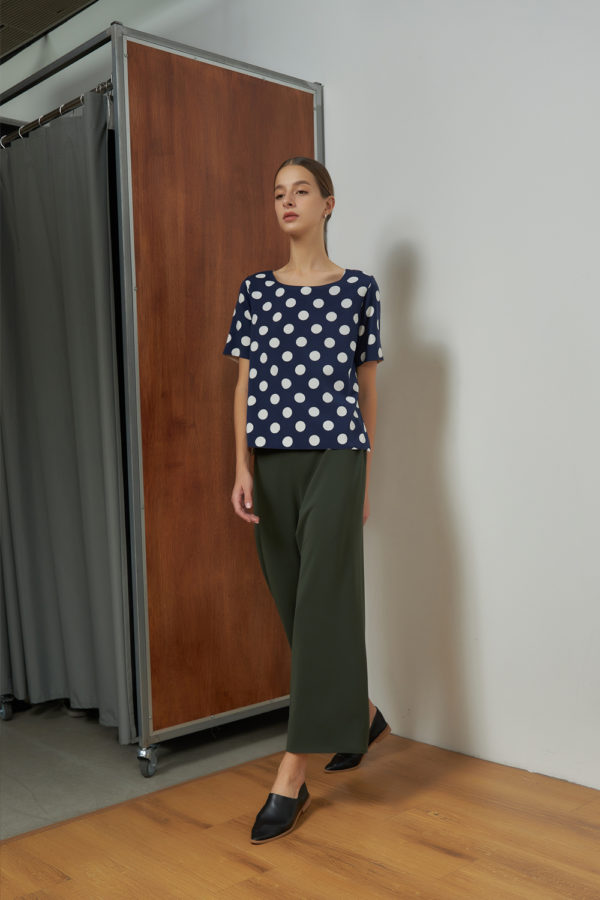 Reversible Basic Blouse I with navy polka dots and solid beige