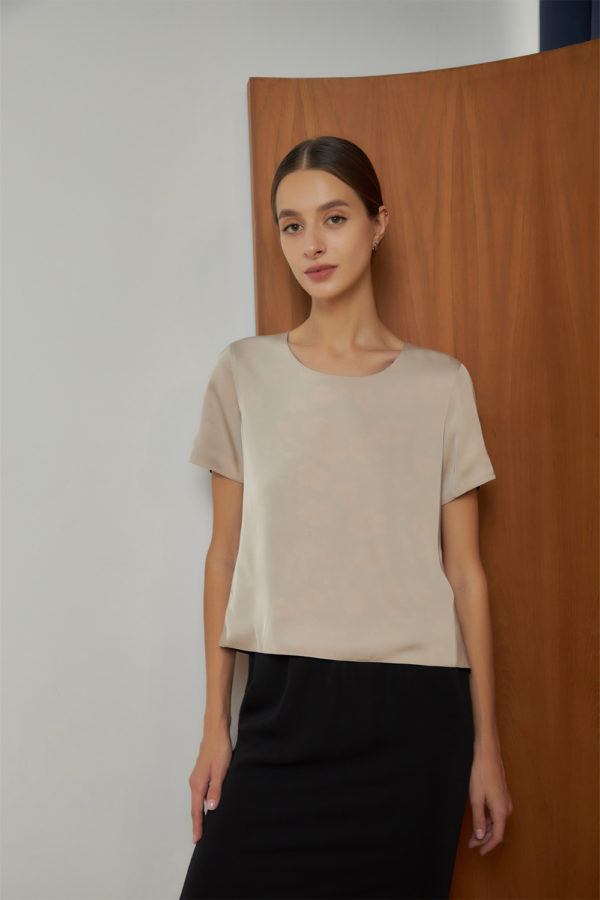 Reversible Basic Blouse II with black floral prints and solid beige (reverse side)